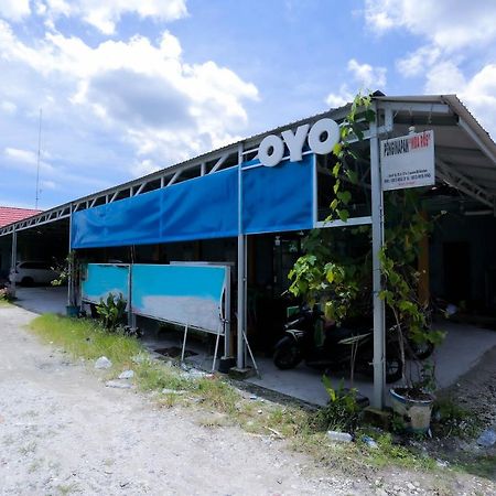 Oyo 2692 Penginapan Mba Ros Banjarbaru Exterior photo