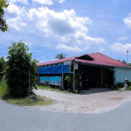 Oyo 2692 Penginapan Mba Ros Banjarbaru Exterior photo