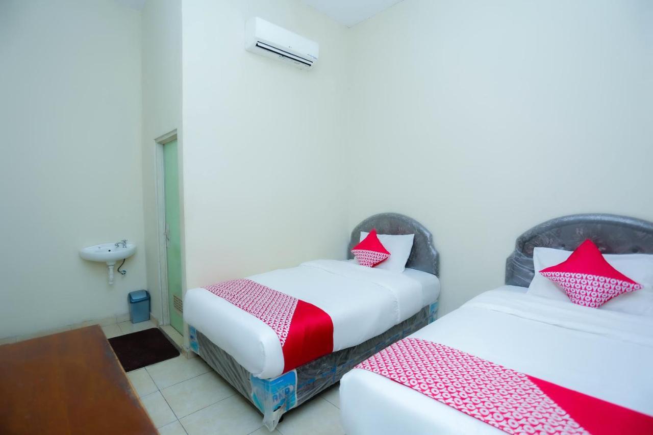 Oyo 2692 Penginapan Mba Ros Banjarbaru Exterior photo