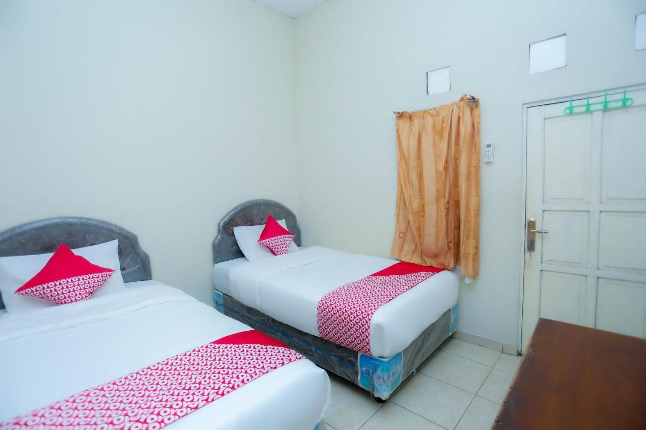 Oyo 2692 Penginapan Mba Ros Banjarbaru Exterior photo